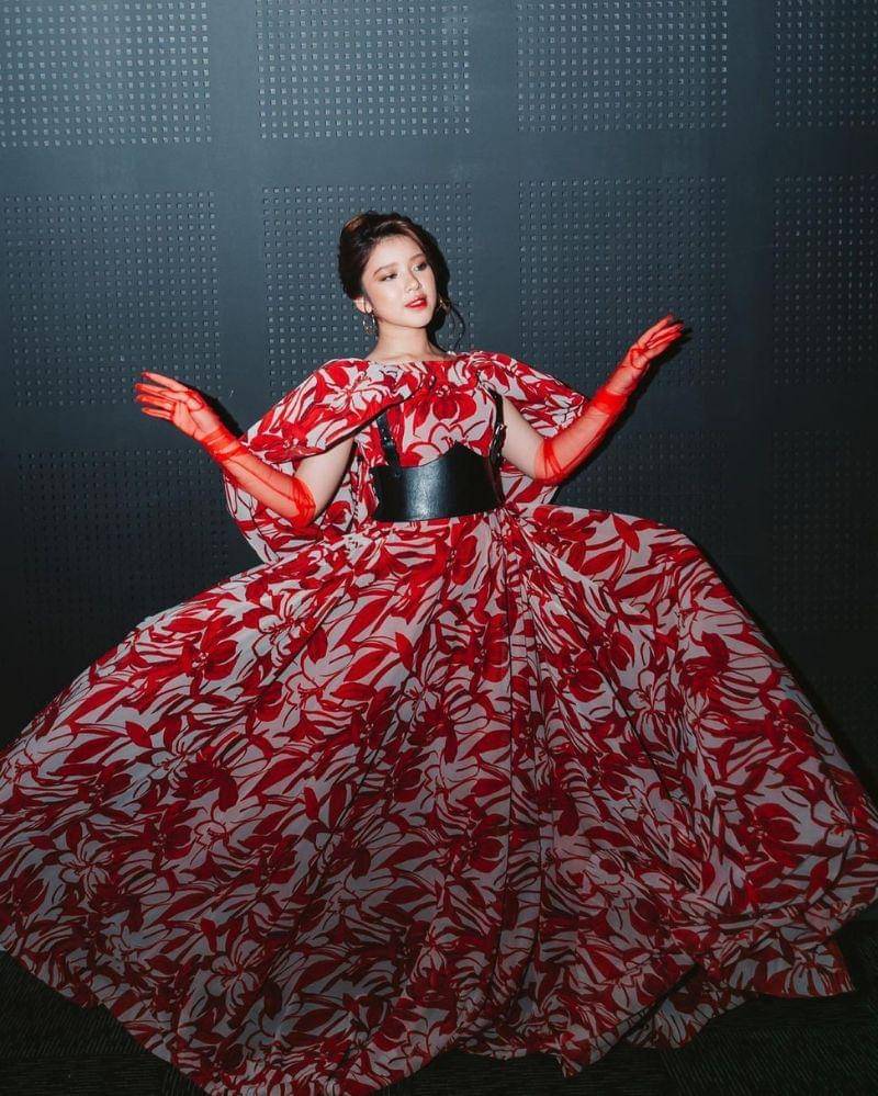 instagram.com/tiaraandini